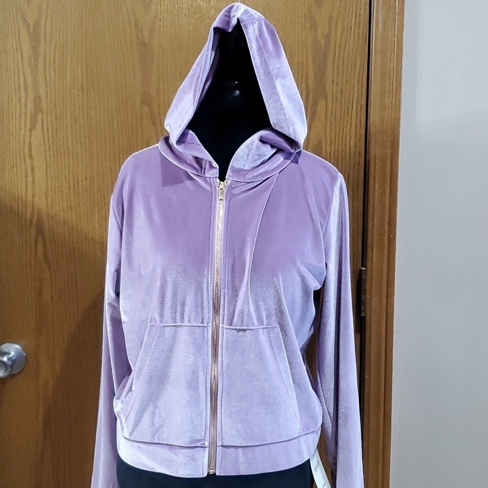 Fabletics nwt Donna velour hoodie lavender purple 💜